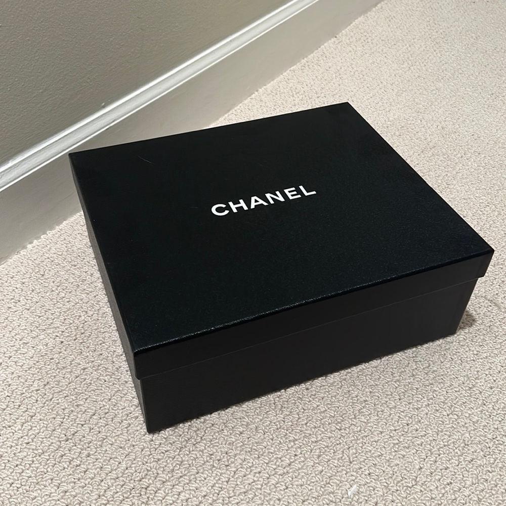 Chanel shoe box